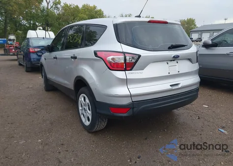 2017 Ford Escape S z USA, uszkodzony, nr VIN 1FMCU0F73HUD74169